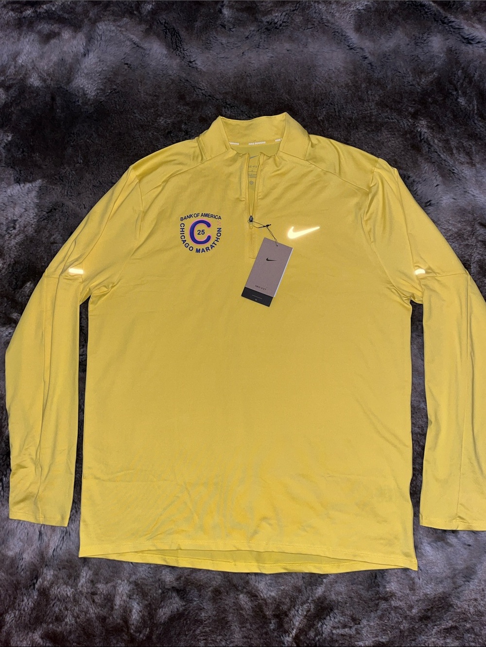 Nike Running Shirt Mens L Chicago Marathon LS Yellow  UV 1/4 Zip 2025 $80